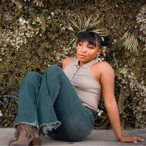 Meet your Posher, Kiana🪩